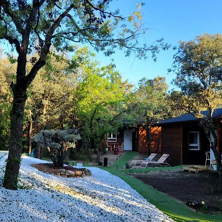 Casa Rural De Rafael Cabanas De Madera Venturada Exterior photo